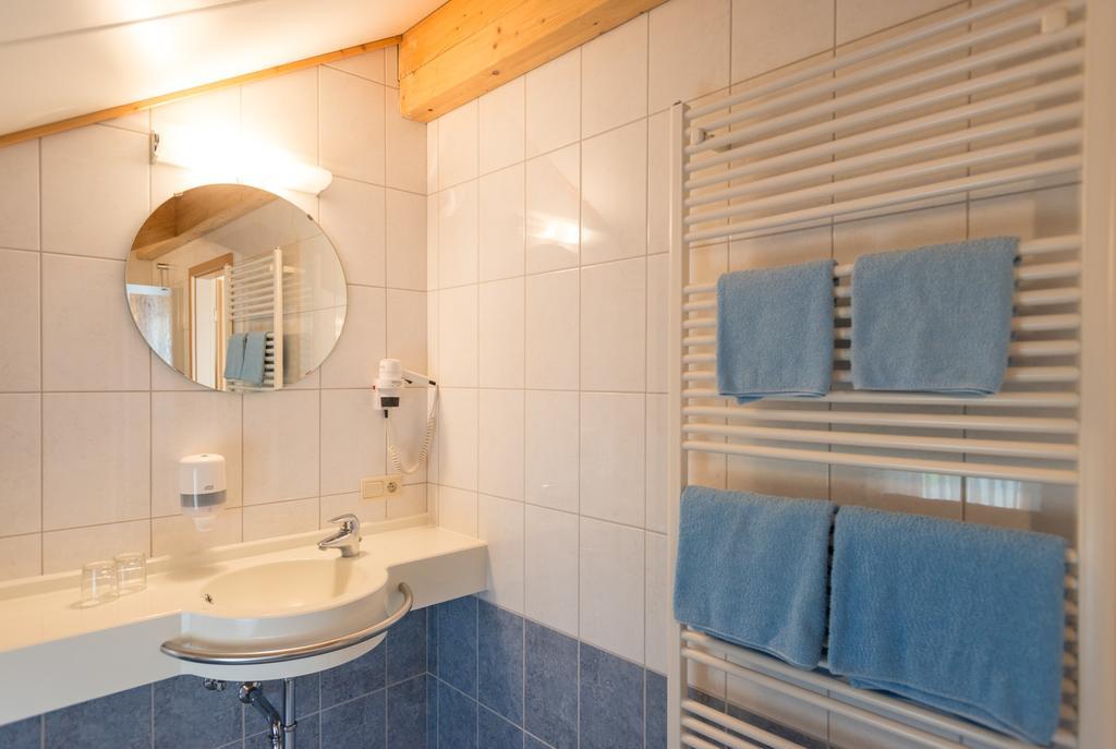 Hotel Burg Hof Habitación foto
